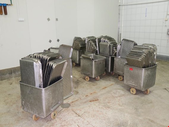 Used Stuffing trolley, 9 pcs. for Sale (Auction Premium) | NetBid Industrial Auctions